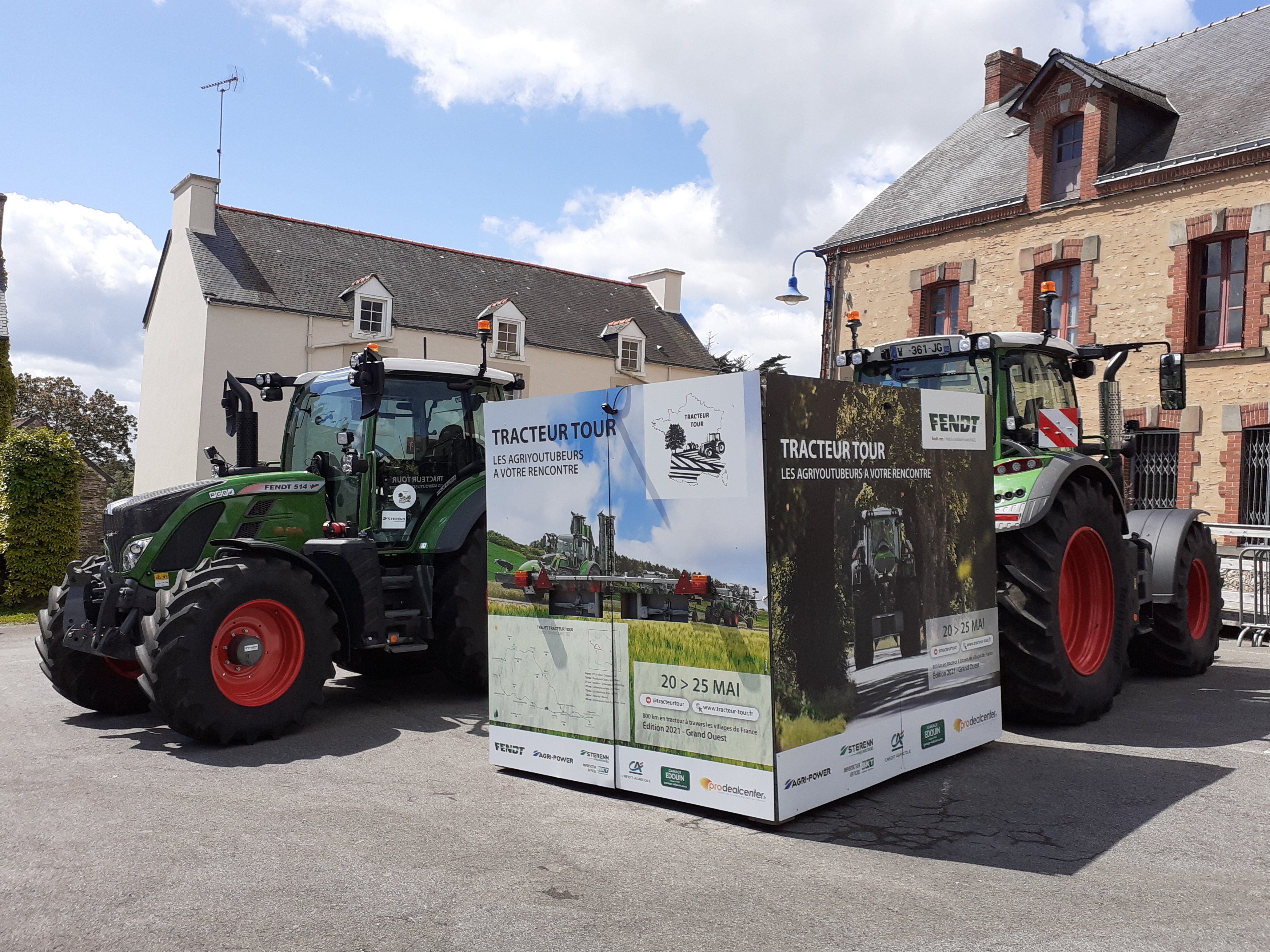 Le Tracteur Tour à la Chapelle